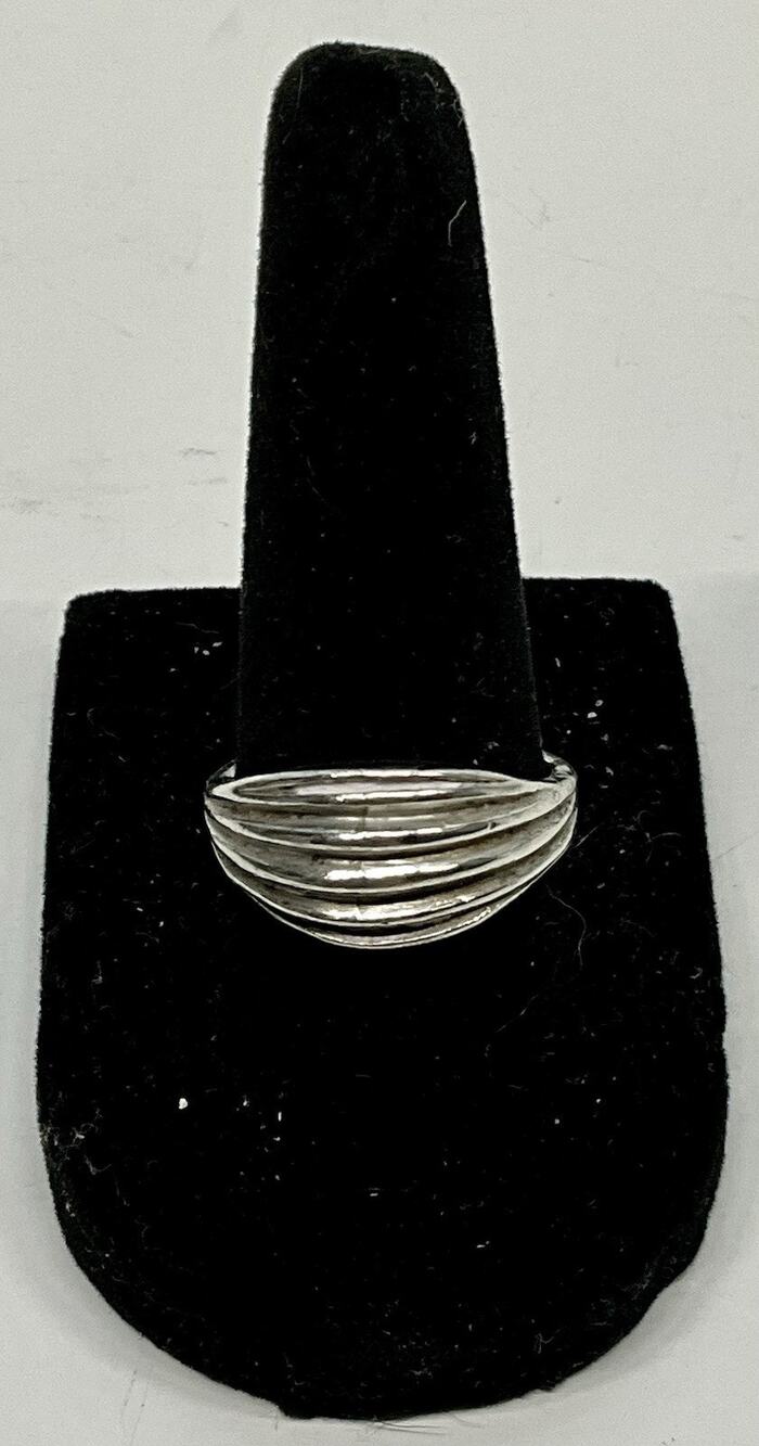 Classic Ridge Texture Lightweight Everyday Band 925 Sterling Silver Ring Sz. 7.5